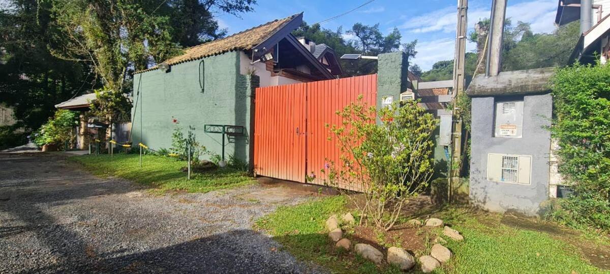 Campos do JordãoChale Pinot Com Lareira别墅 外观 照片